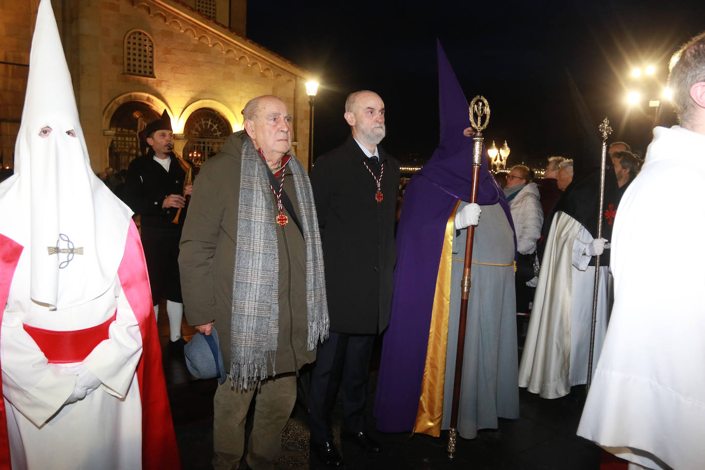 El Santo Entierro recorre las calles de Gijón