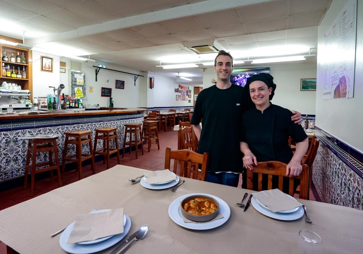 Javier Campo y SandraYanet Bentivoglio, en elcomedor.