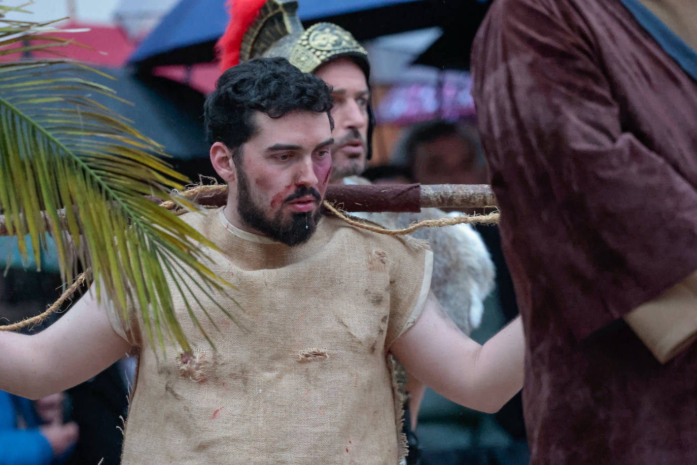 Emotivo Vía Crucis en Infiesto