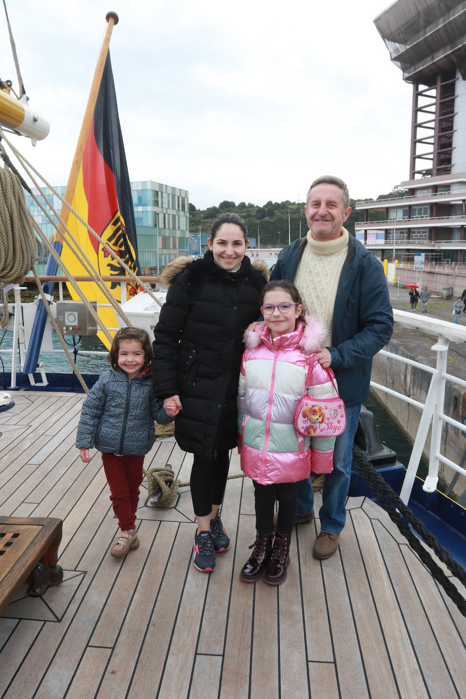 El &#039;Gorch Fock&#039; recibe a los visitantes