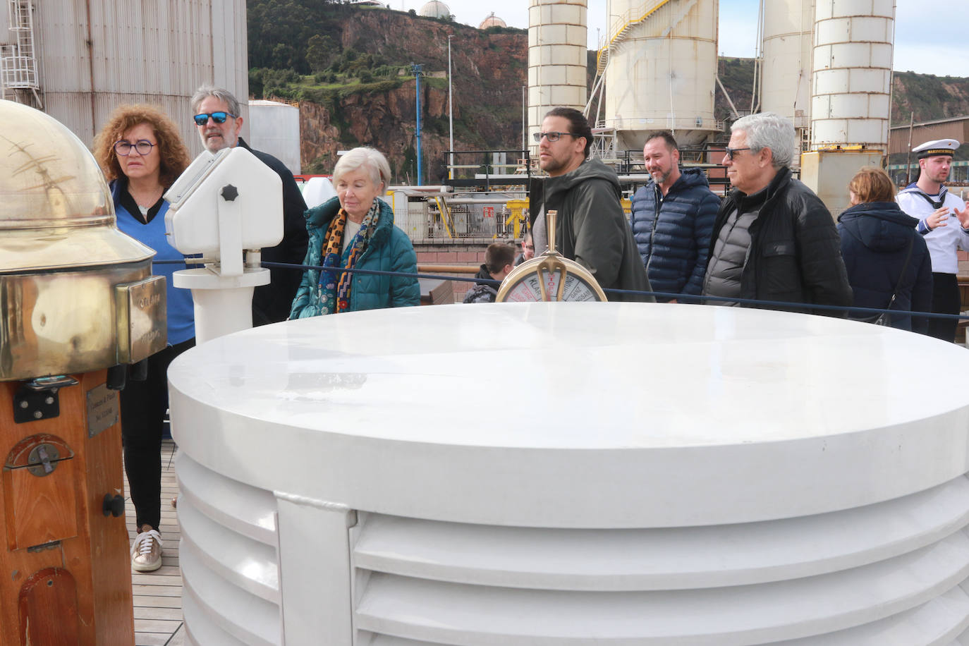 El &#039;Gorch Fock&#039; recibe a los visitantes