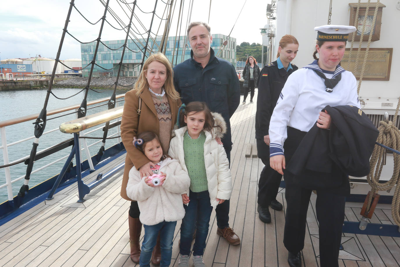 El &#039;Gorch Fock&#039; recibe a los visitantes