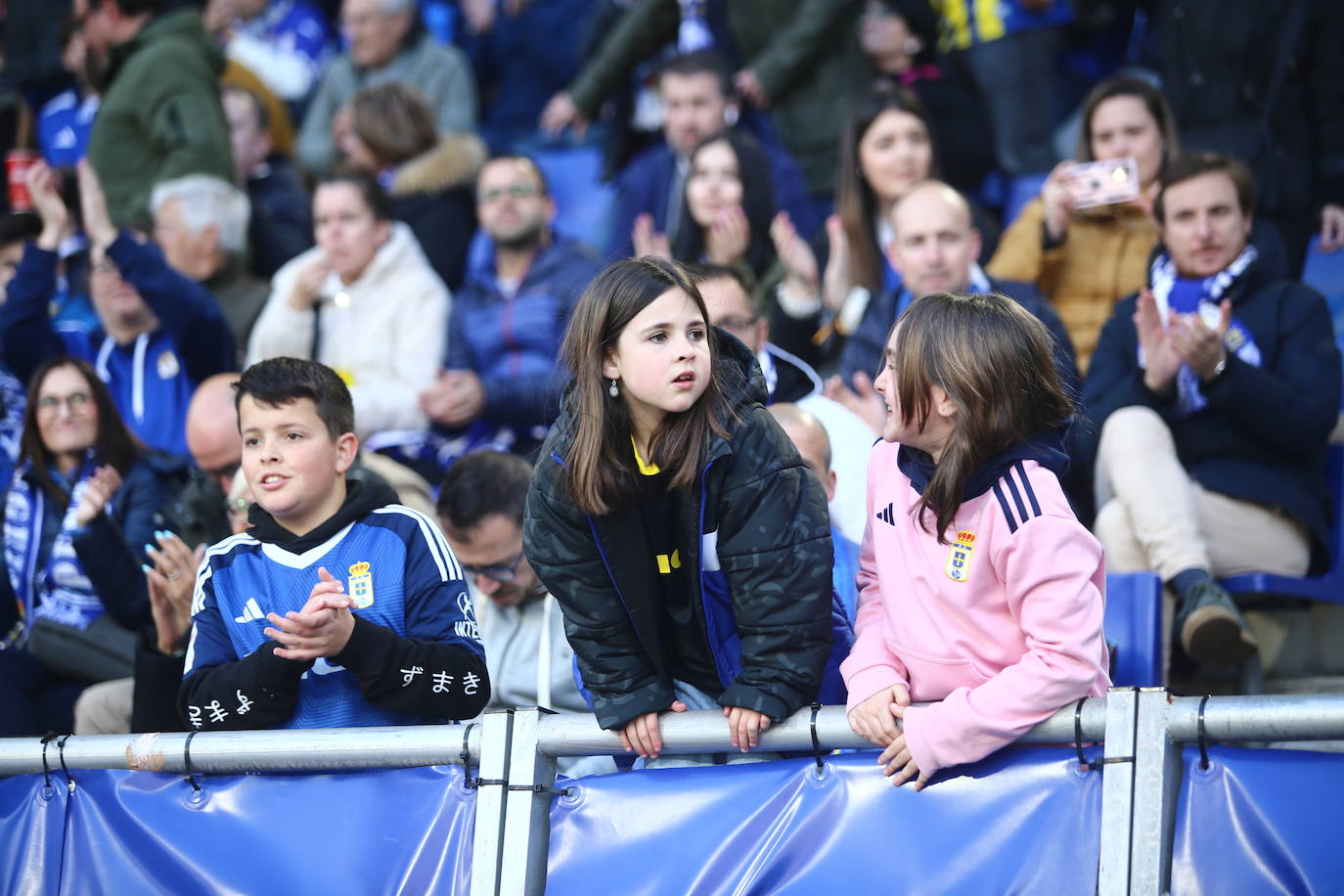 ¿Estuviste en el Real Oviedo - Villarreal B? ¡Búscate en las fotos!