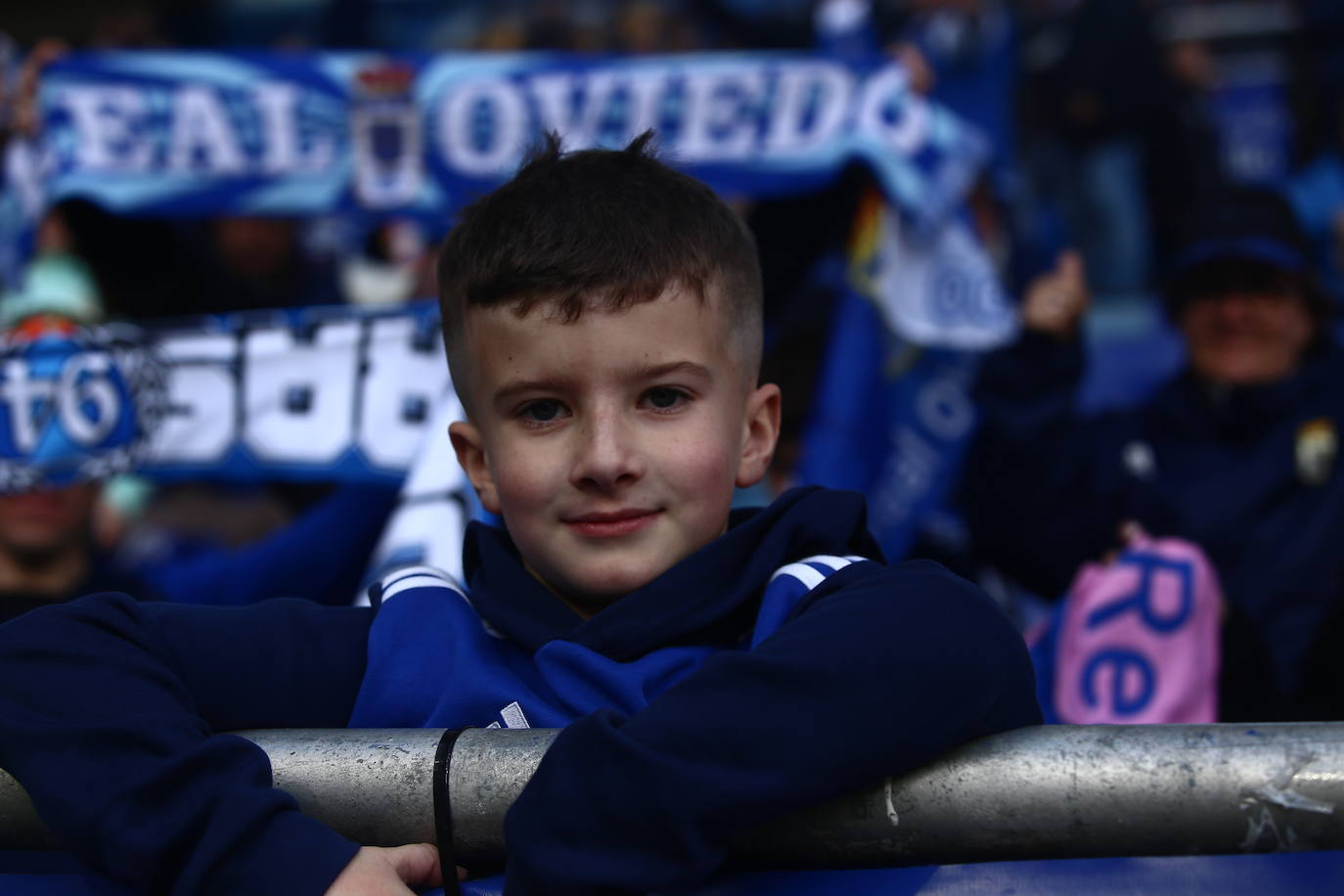 ¿Estuviste en el Real Oviedo - Villarreal B? ¡Búscate en las fotos!