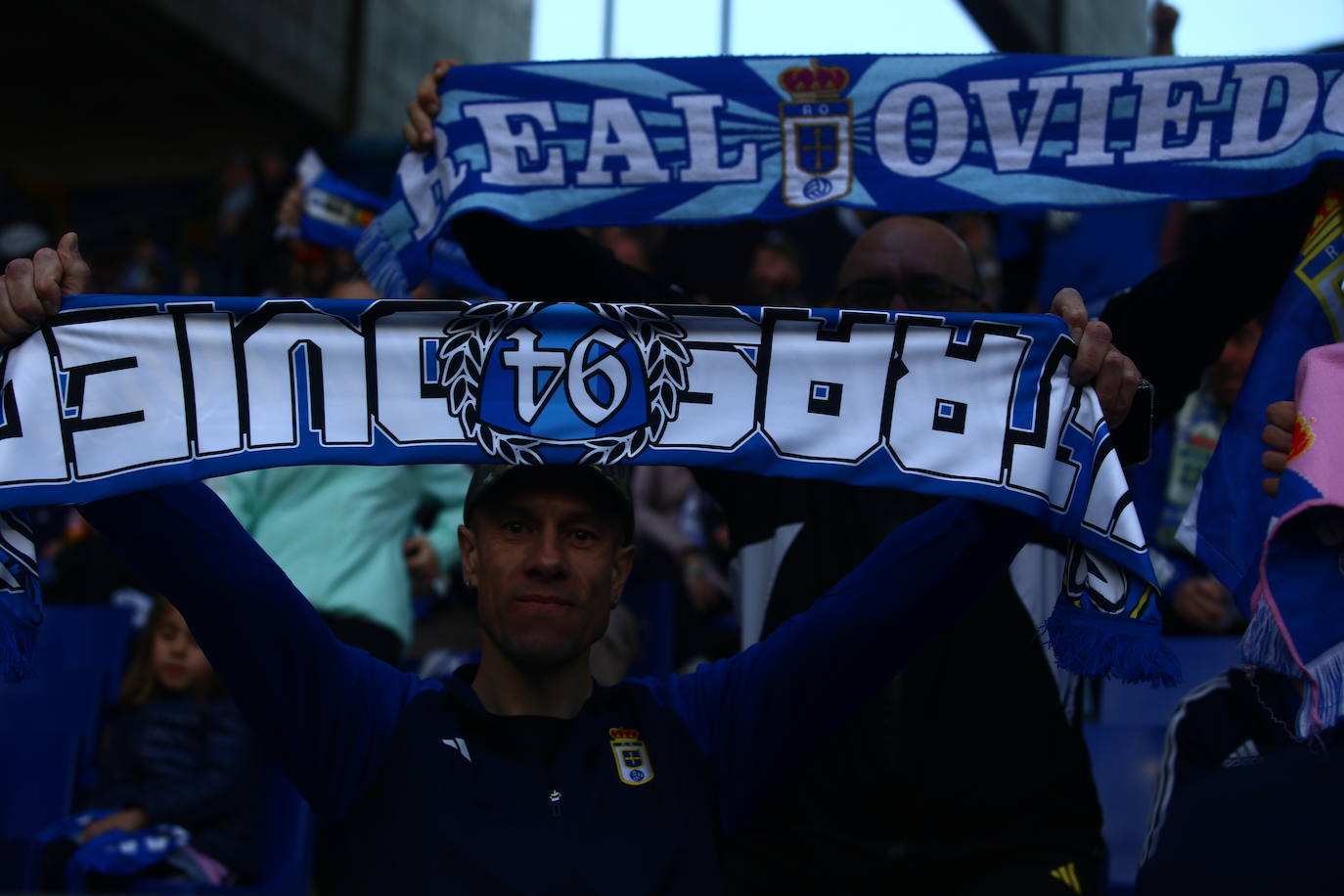 ¿Estuviste en el Real Oviedo - Villarreal B? ¡Búscate en las fotos!