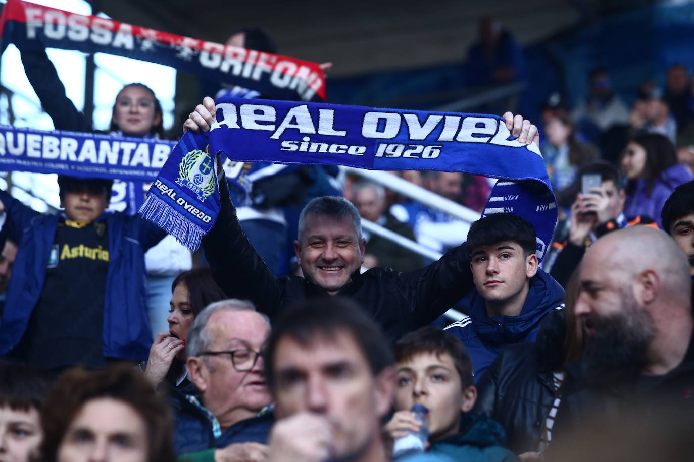 ¿Estuviste en el Real Oviedo - Villarreal B? ¡Búscate en las fotos!