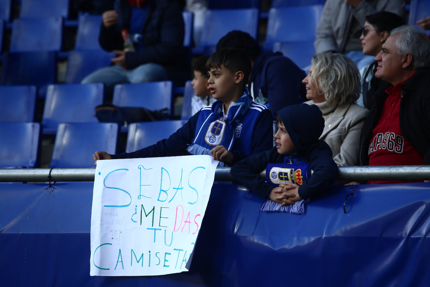 ¿Estuviste en el Real Oviedo - Villarreal B? ¡Búscate en las fotos!