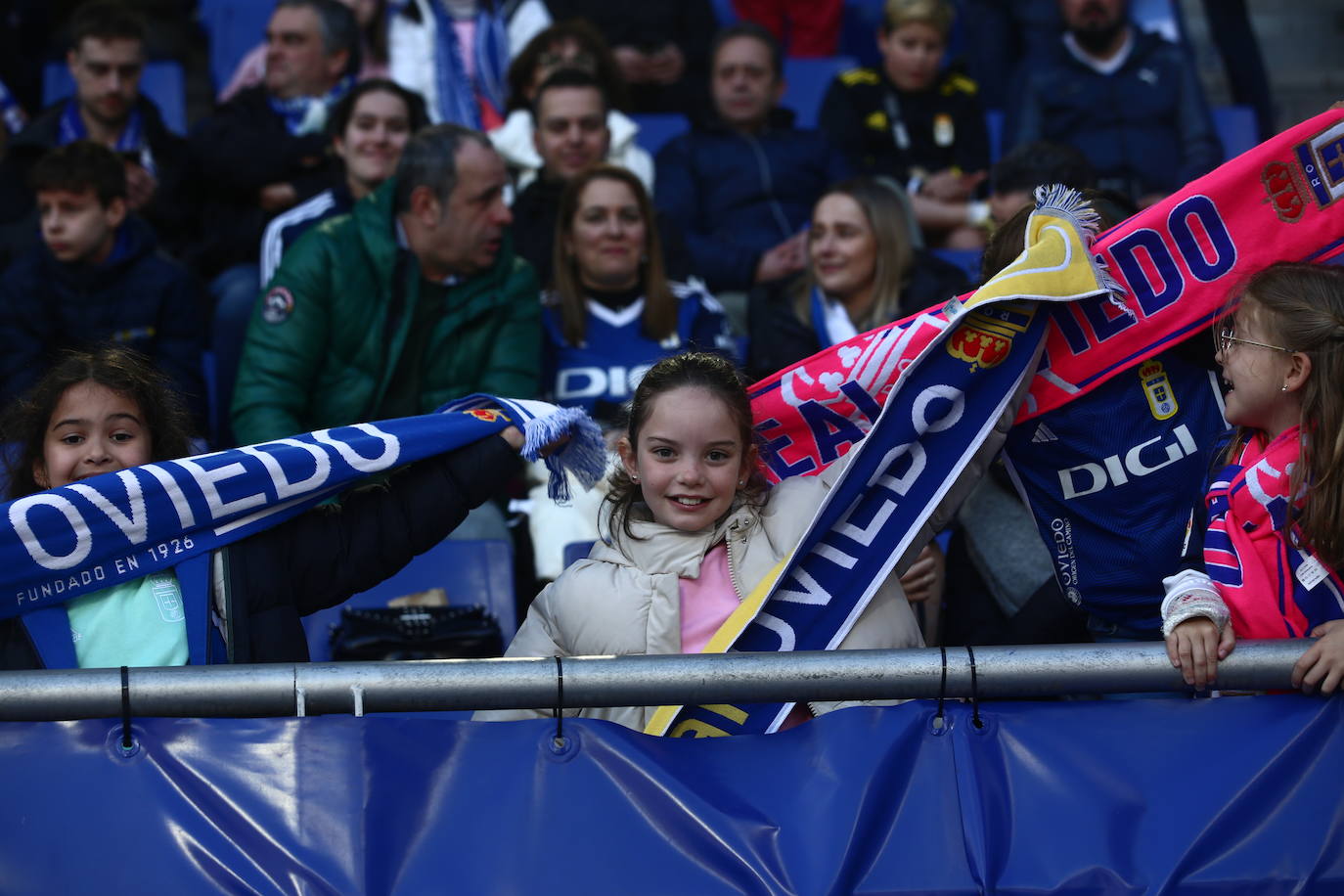 ¿Estuviste en el Real Oviedo - Villarreal B? ¡Búscate en las fotos!