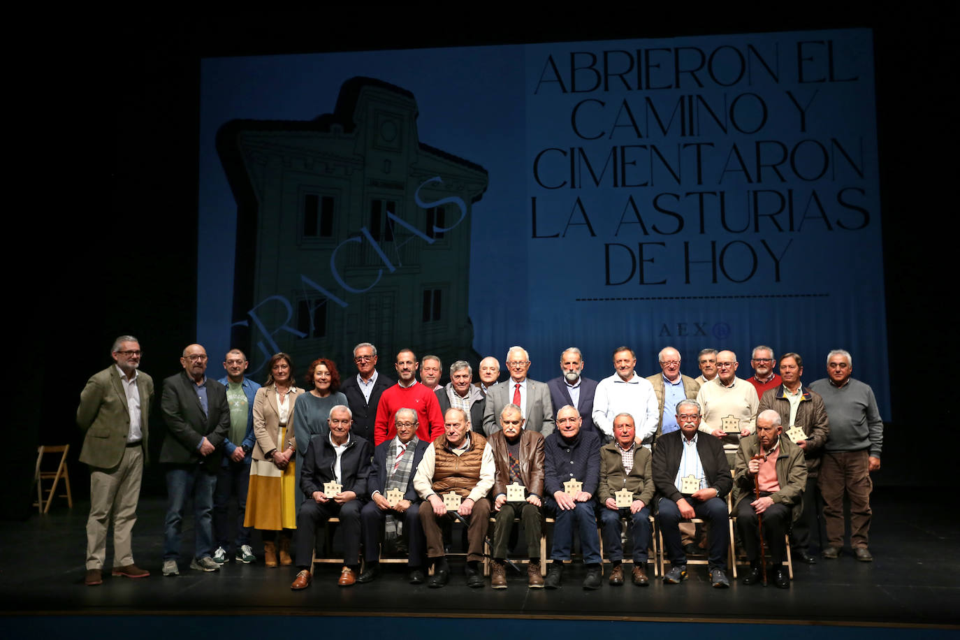 Homenaje a los primeros alcaldes asturianos de la democracia