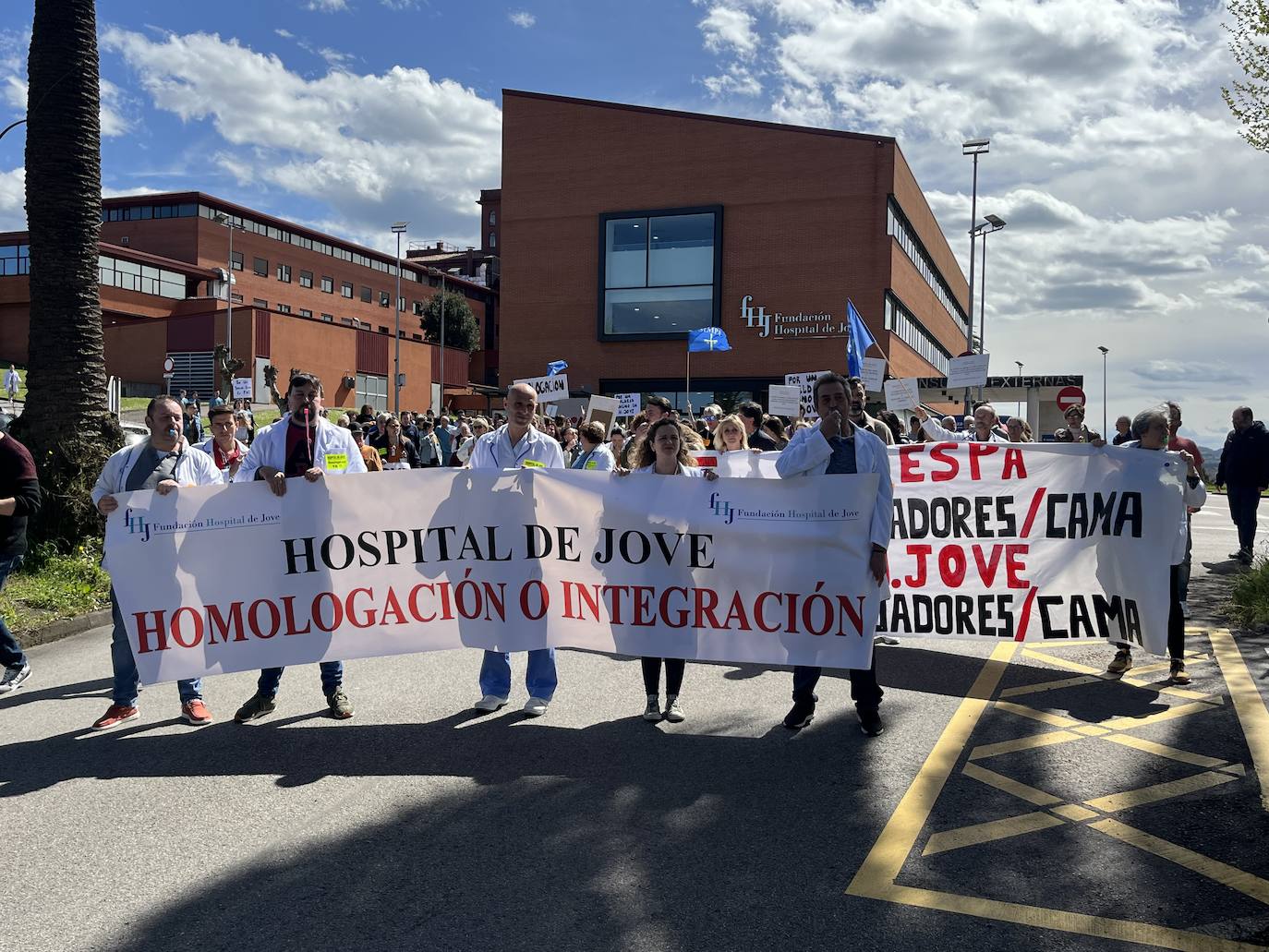 Las imágenes de la protesta de los trabajadores del Hospital de Jove