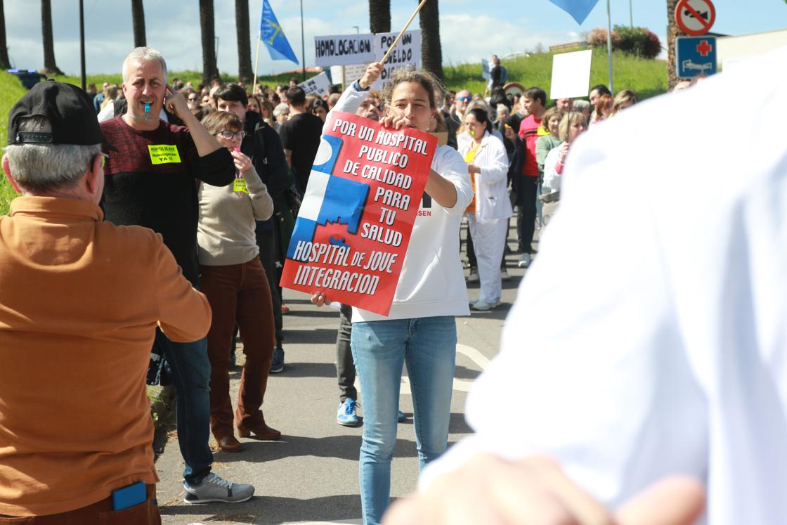 Las imágenes de la protesta de los trabajadores del Hospital de Jove