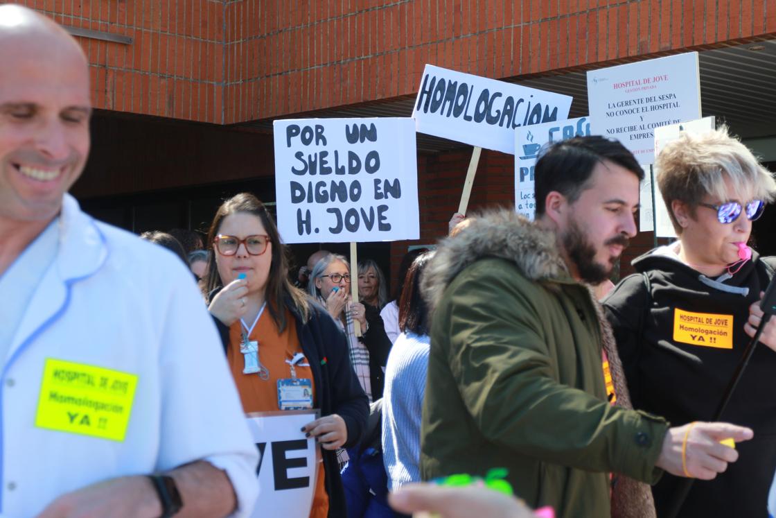 Las imágenes de la protesta de los trabajadores del Hospital de Jove