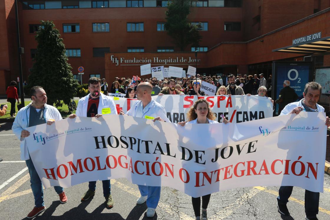 Las imágenes de la protesta de los trabajadores del Hospital de Jove