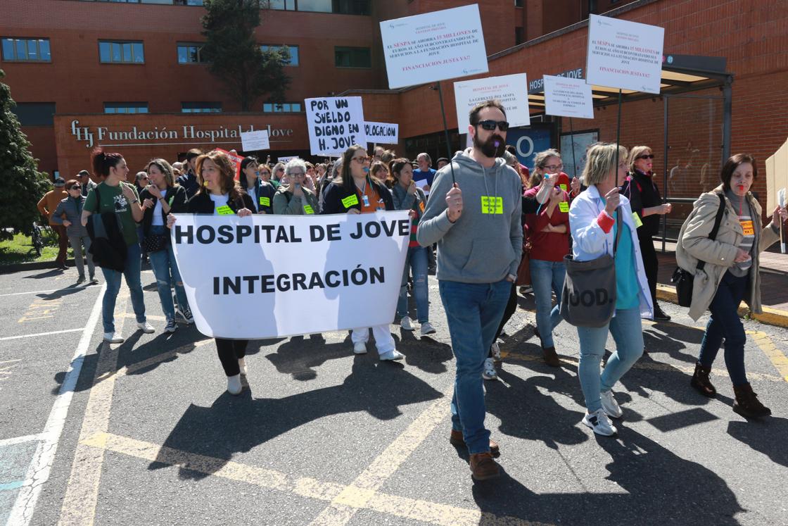 Las imágenes de la protesta de los trabajadores del Hospital de Jove