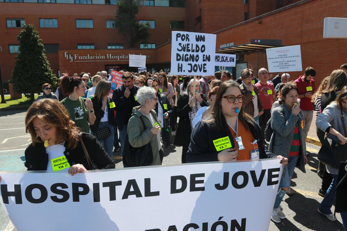 Las imágenes de la protesta de los trabajadores del Hospital de Jove