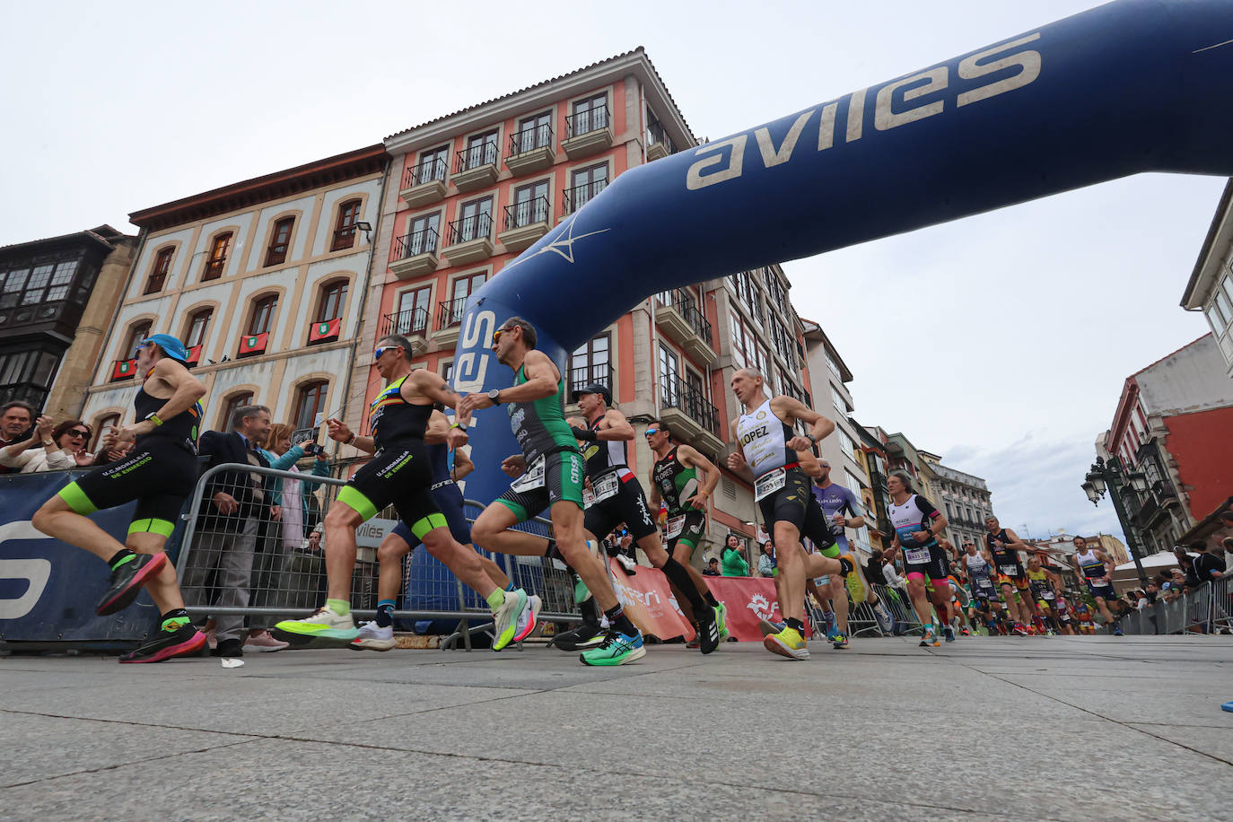 Las imágenes que deja la primera jornada del Duatlón en Avilés