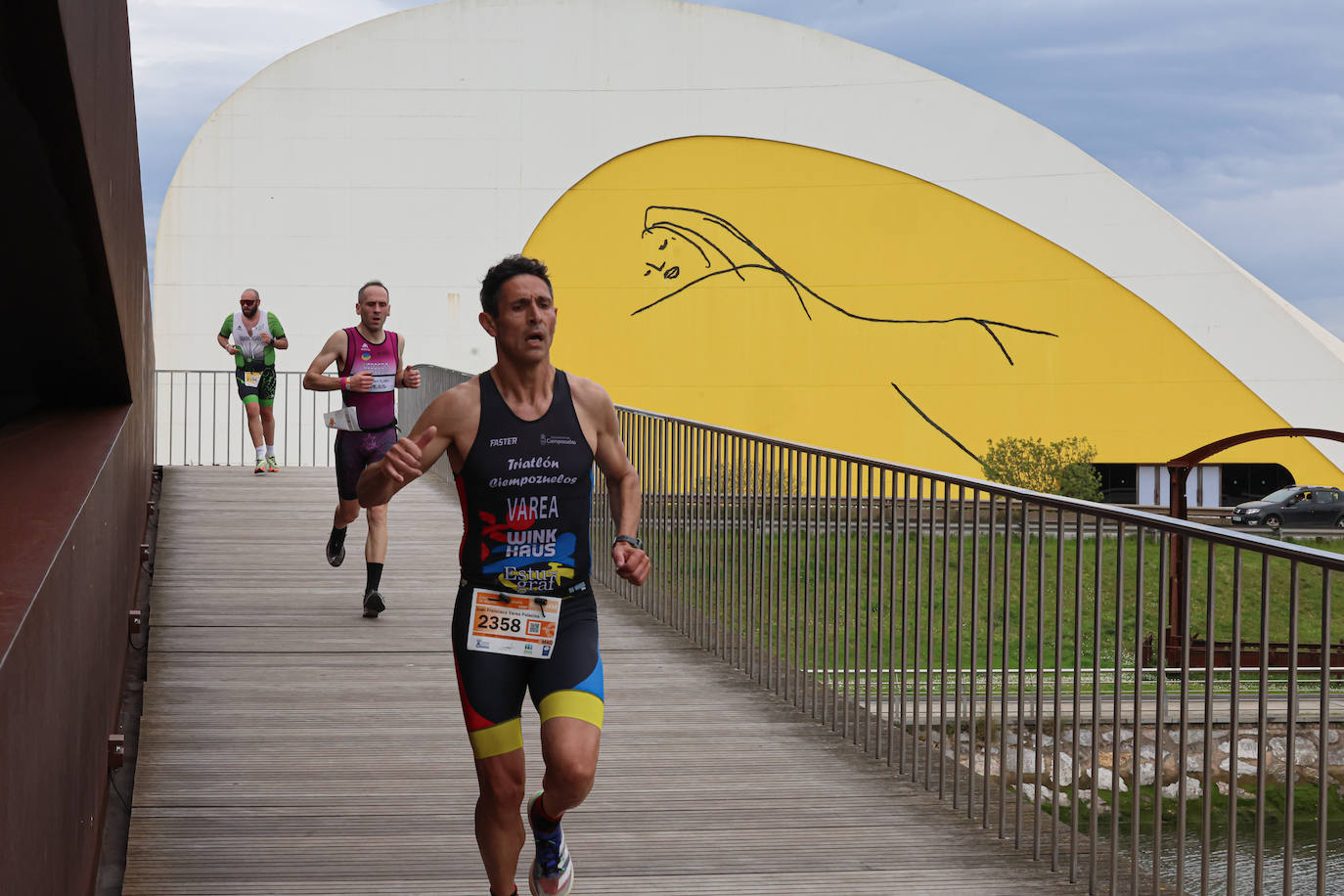 Las imágenes que deja la primera jornada del Duatlón en Avilés