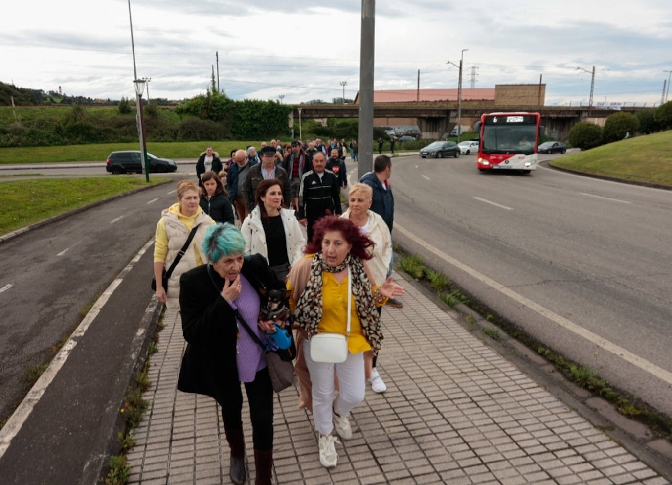 Así fue la movilización vecinal por el vial de Jove