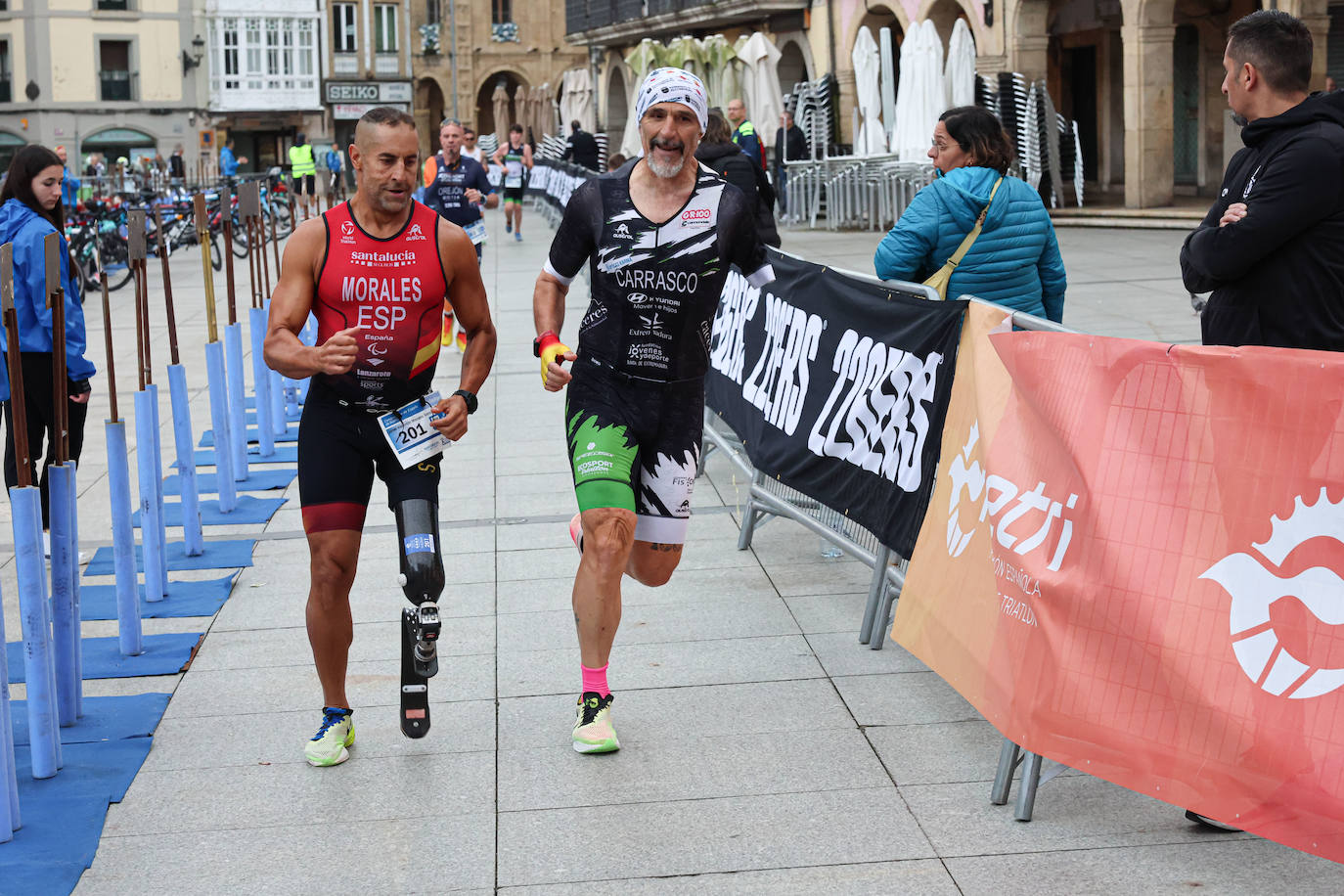 María Varo y Javier Martín vencen en el Nacional de Duatlón en Avilés