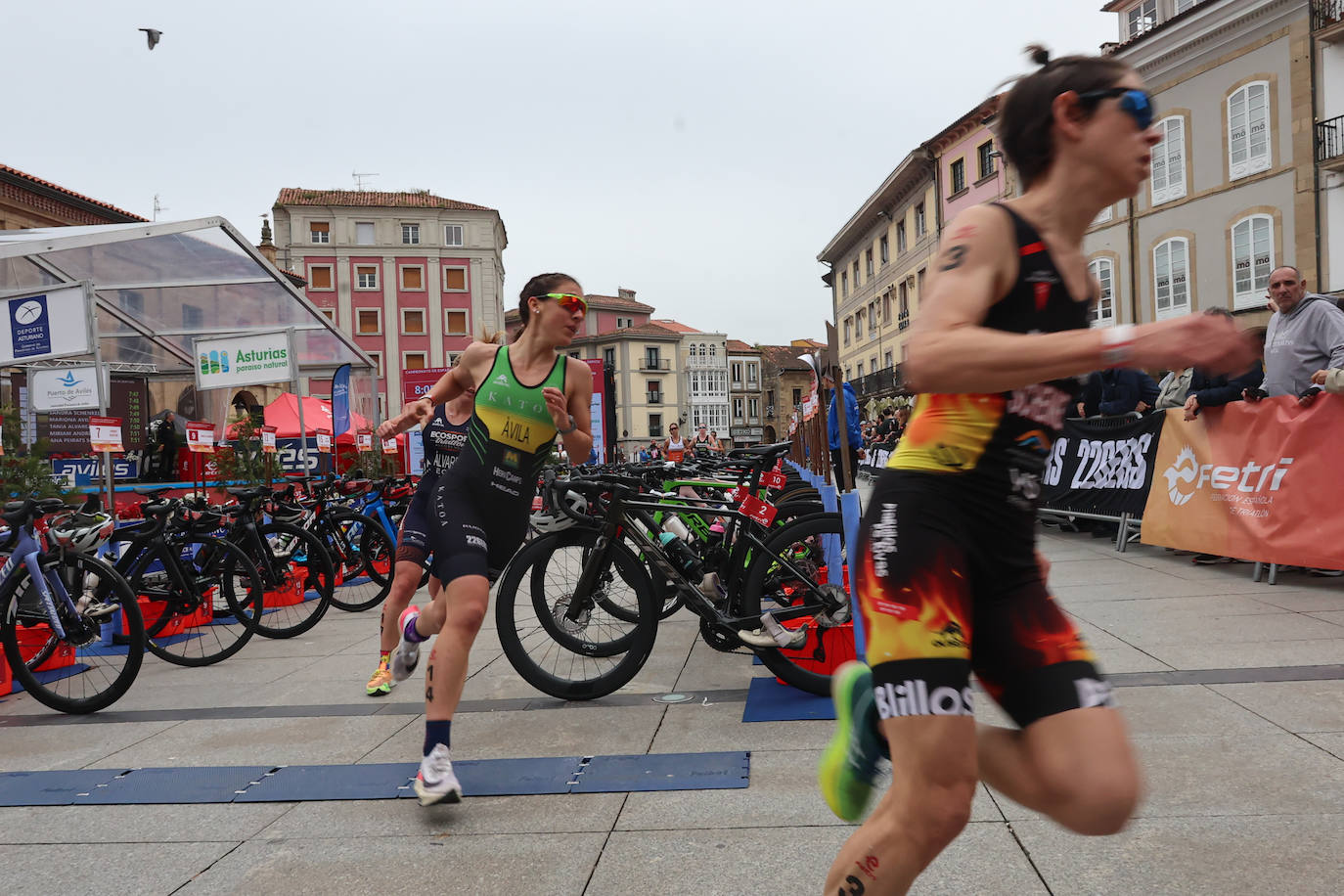 María Varo y Javier Martín vencen en el Nacional de Duatlón en Avilés