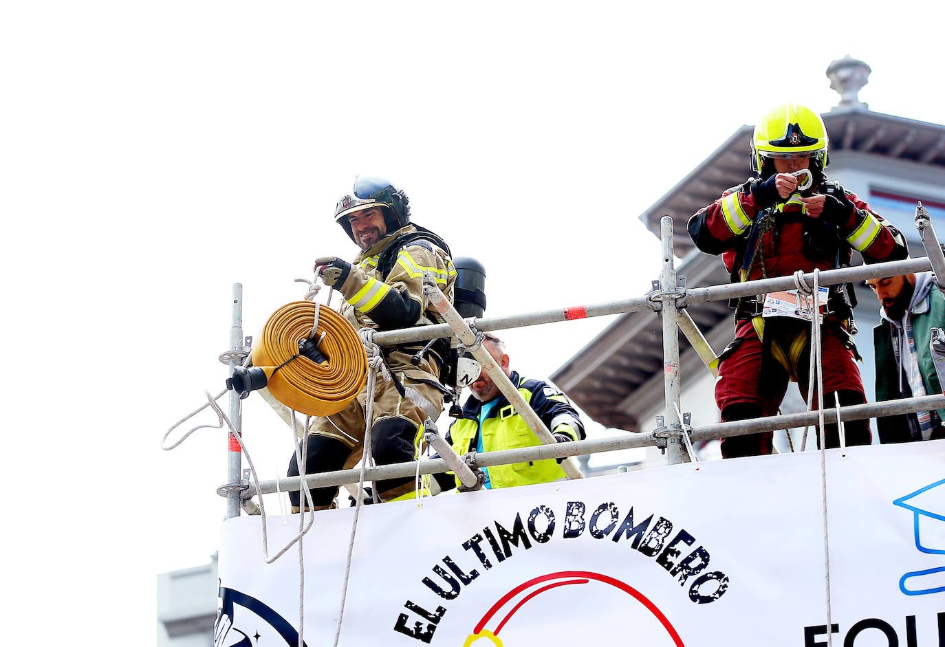 El recuerdo del bombero Eloy Palacio, muy presente en Oviedo