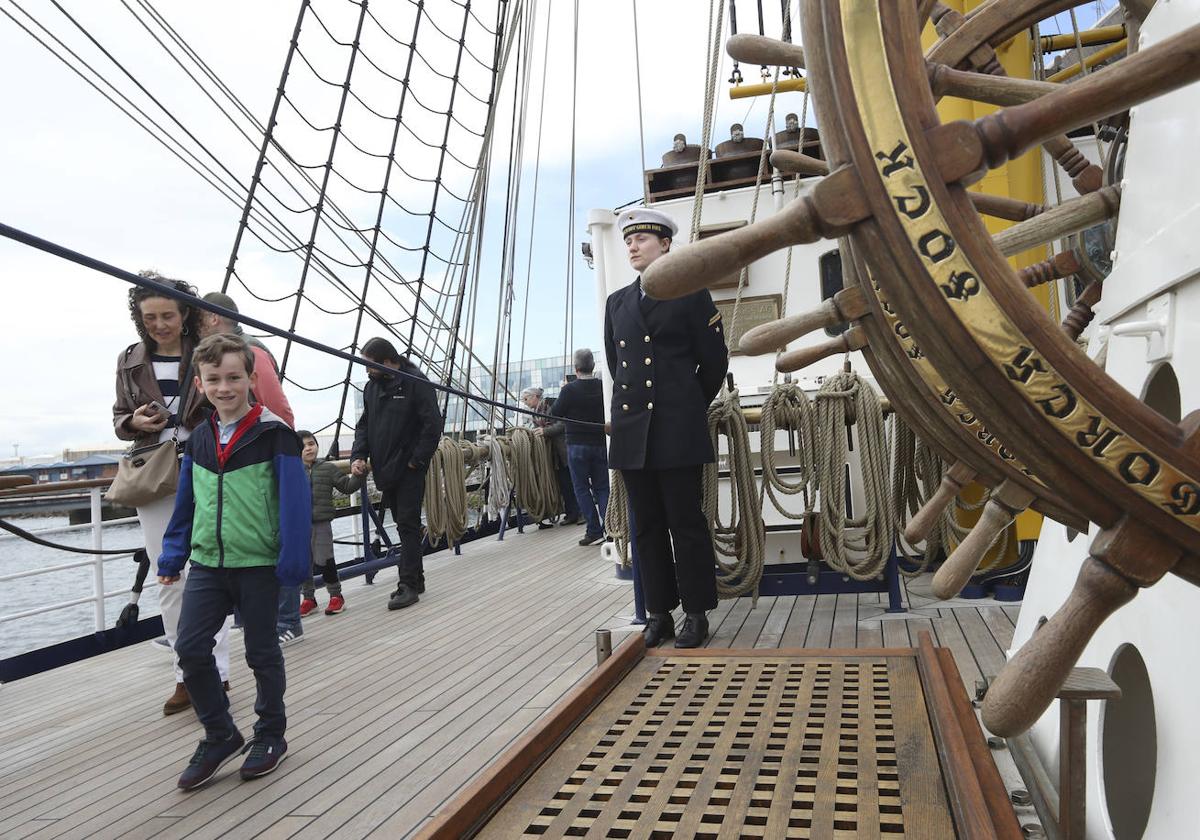 Gijón se despide del buque &#039;Gorch Fock&#039;