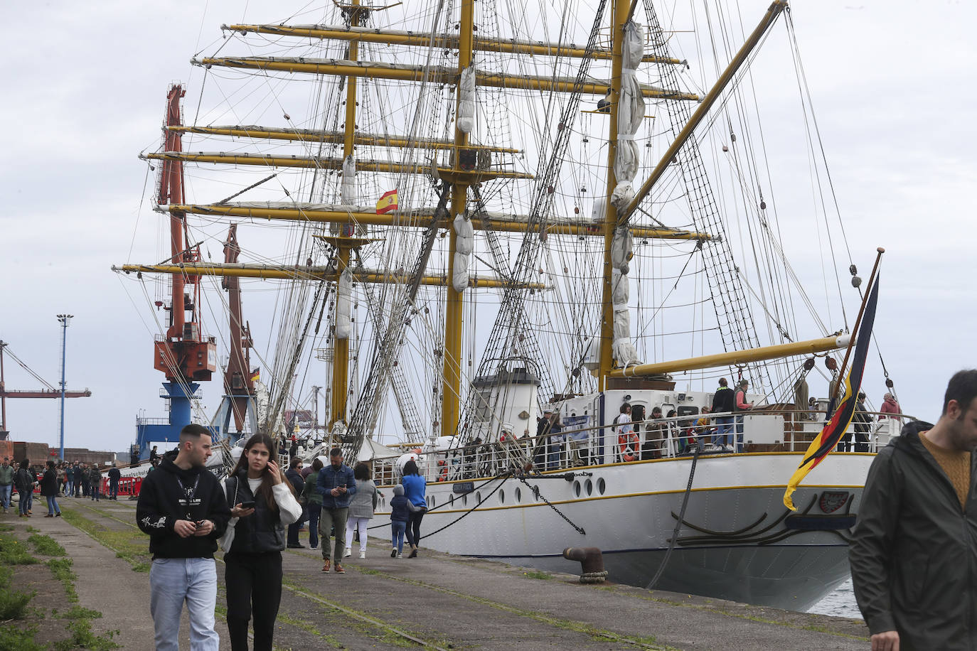 Gijón se despide del buque &#039;Gorch Fock&#039;