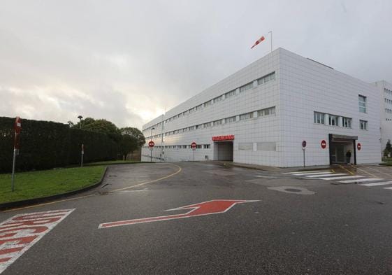 Entrada a Urgencias del Hospital San Agustín, en Avilés.