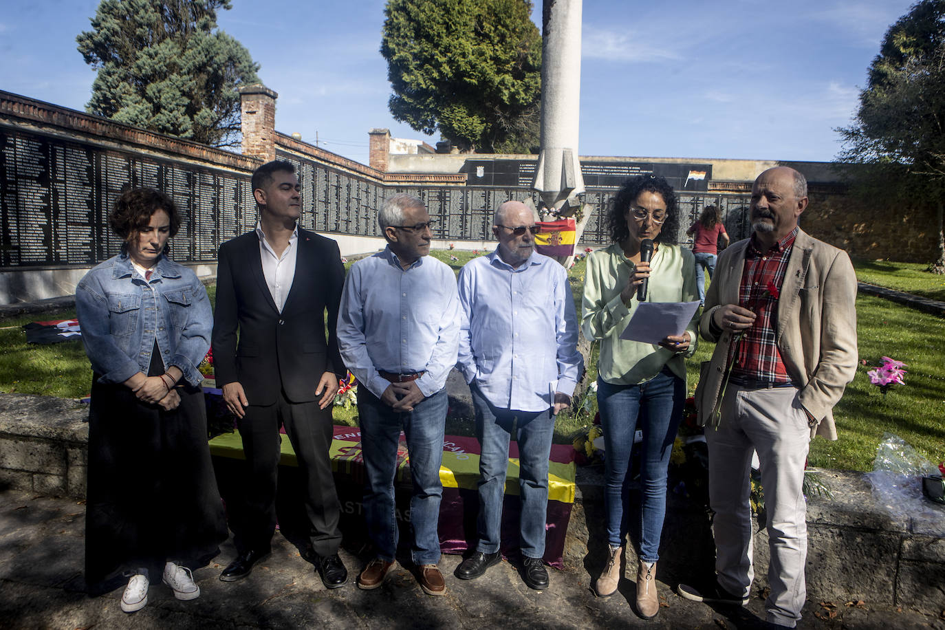 Conmemoración en Oviedo del 93 aniversario de la II República