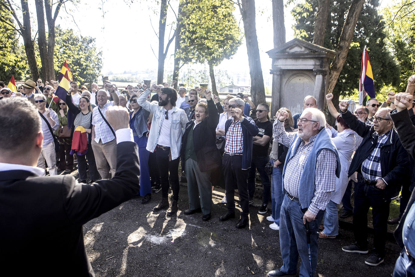 Conmemoración en Oviedo del 93 aniversario de la II República
