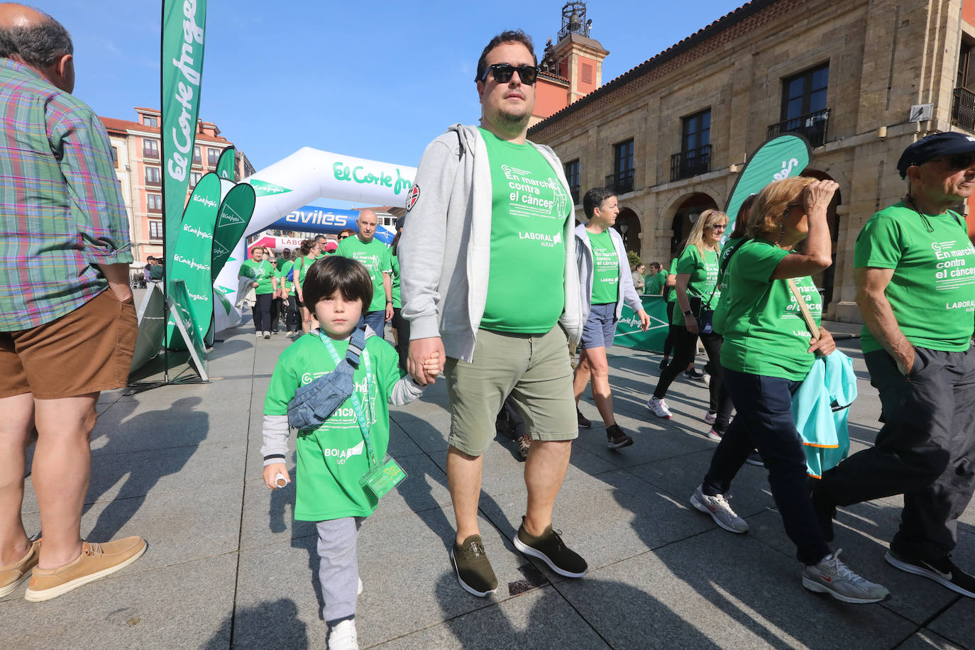 700 avilesinos corren contra el cáncer