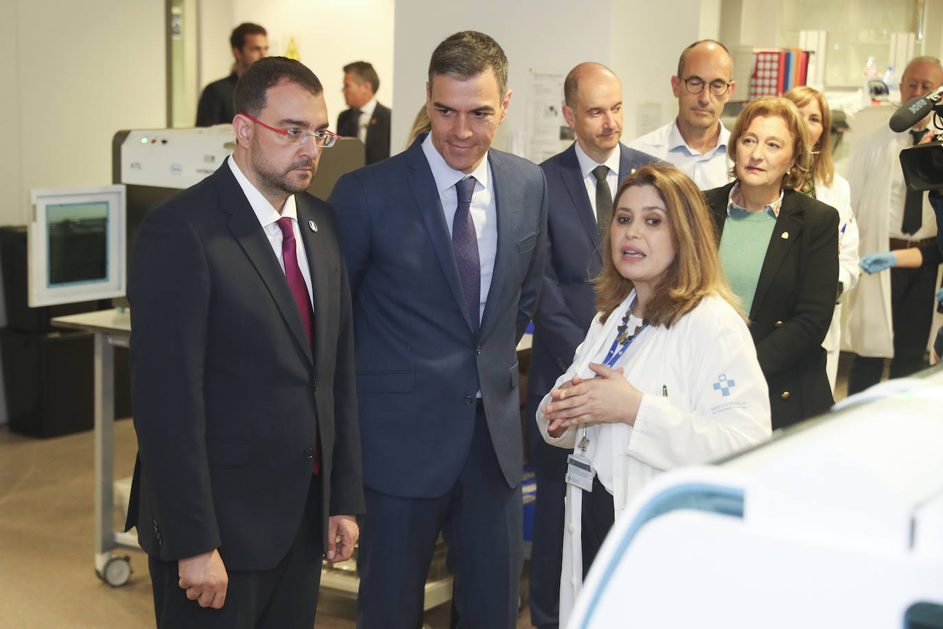 Pedro Sánchez, en Asturias: así fue su visita al HUCA