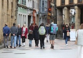 Turistas en Avilés esta Semana Santa.