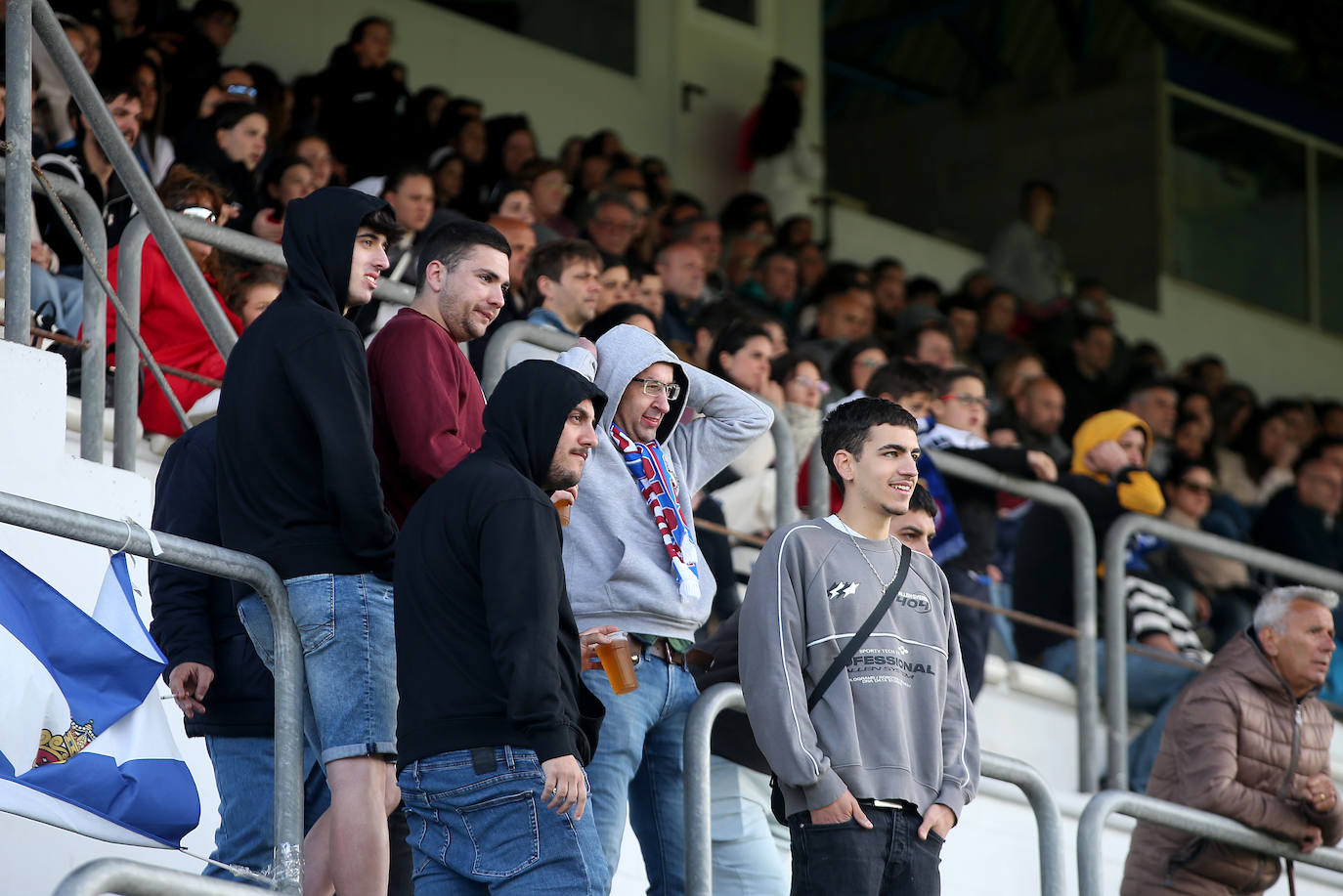 El Suárez Puerta arropa al Avilés Femenino