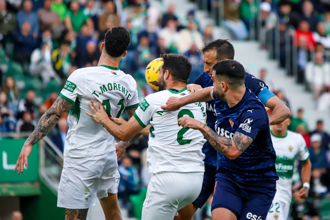 Las imágenes que deja el partido entre el Elche y el Sporting de Gijón