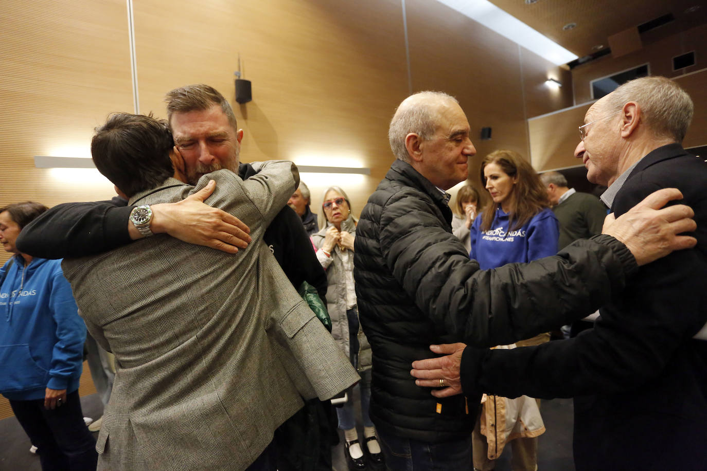 Emotivo homenaje en Candás al ciclista Alejandro Carnicero