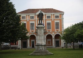 Casa consistorial de Ribadedeva.