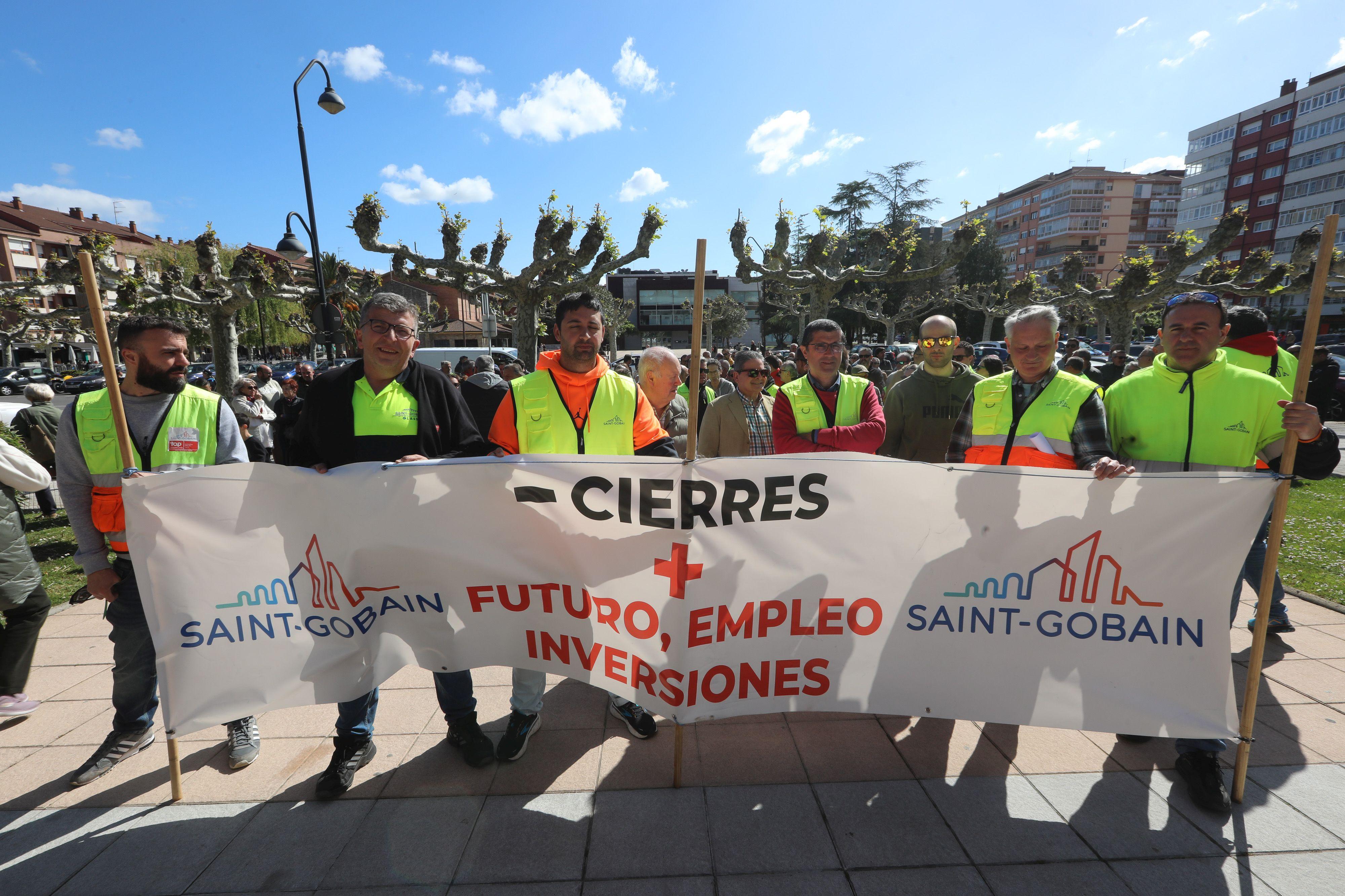 Así fue la concentración de trabajadores de Saint-Gobain en Castrillón