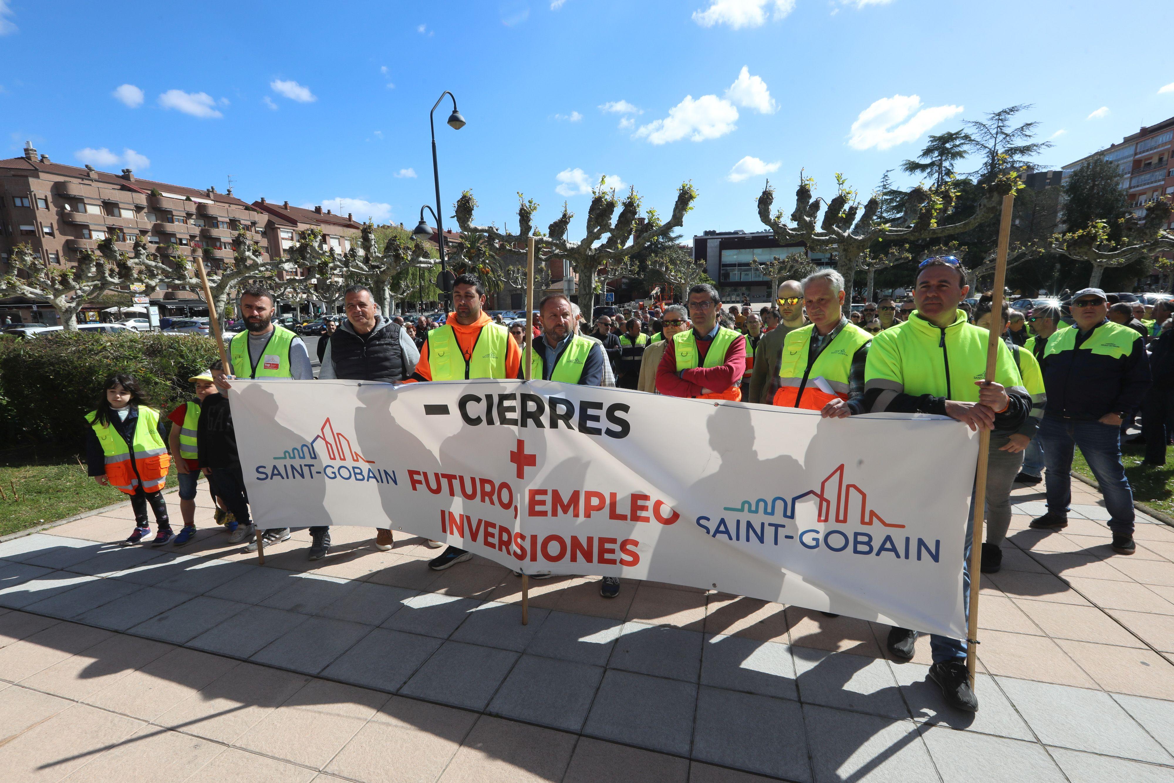 Así fue la concentración de trabajadores de Saint-Gobain en Castrillón