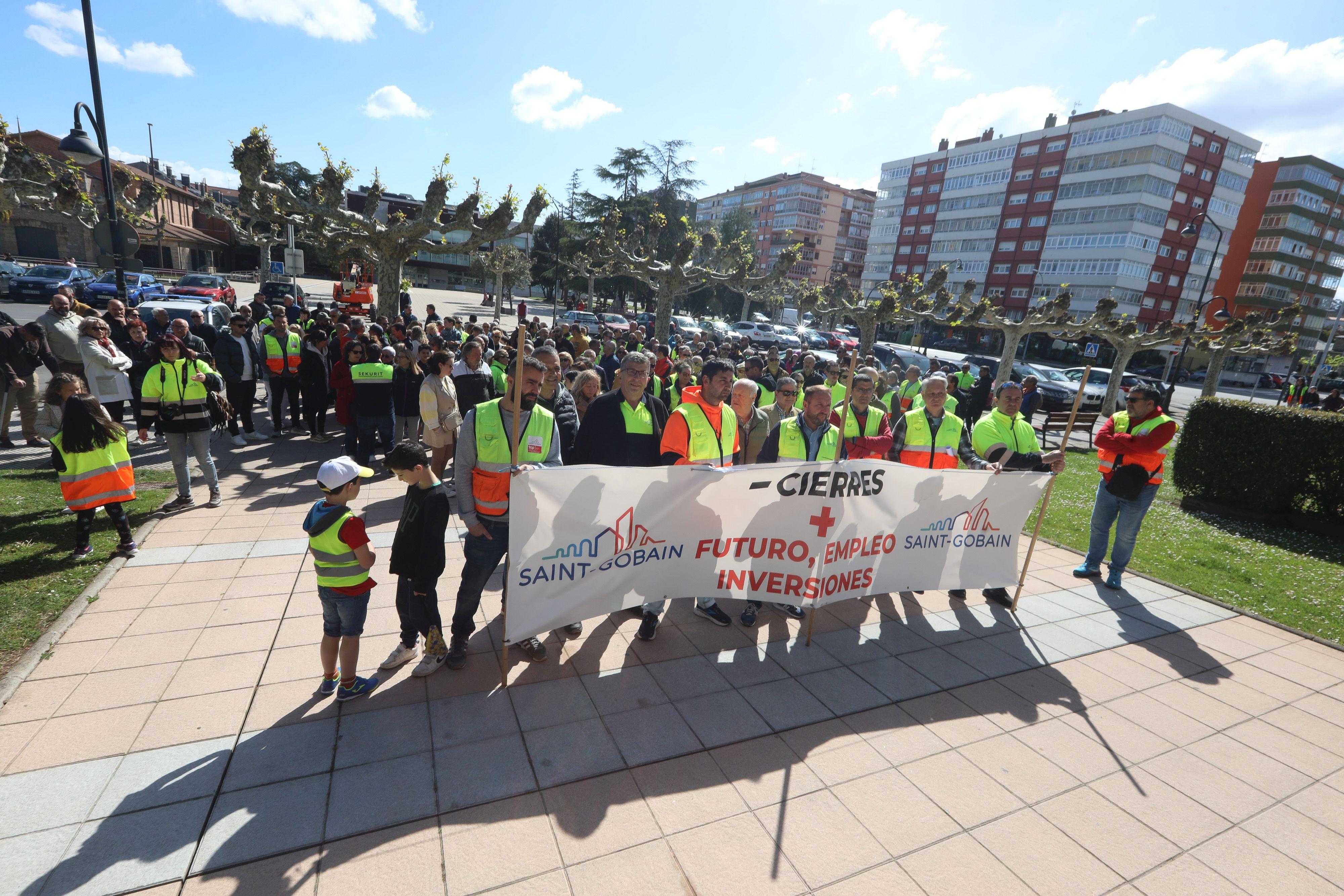 Así fue la concentración de trabajadores de Saint-Gobain en Castrillón