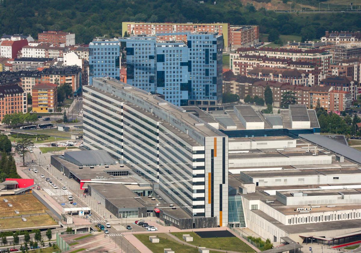 Vista aerea del Hospital Universitario Central de Asturias (HUCA).