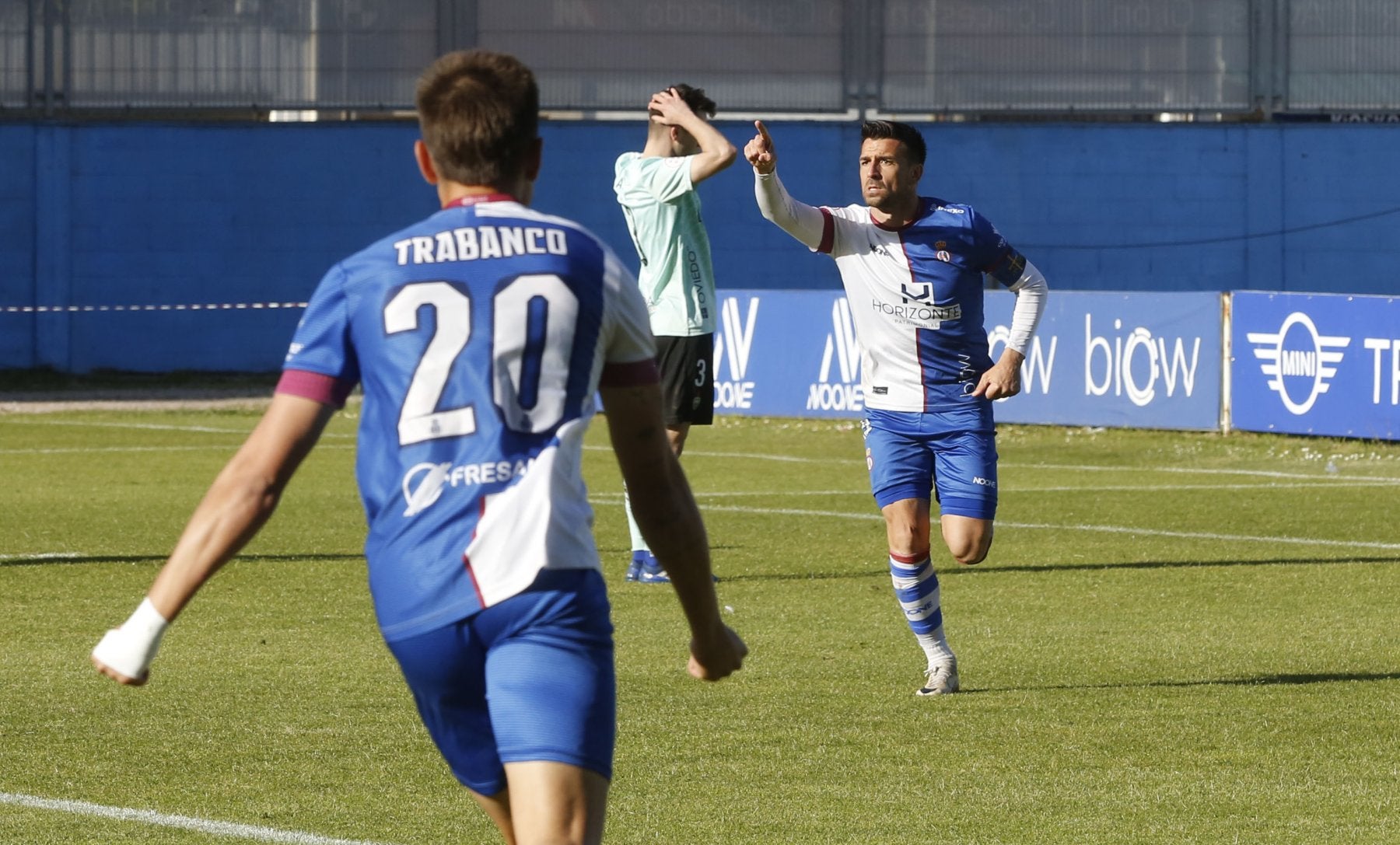 Natalio, ante el Covadonga.