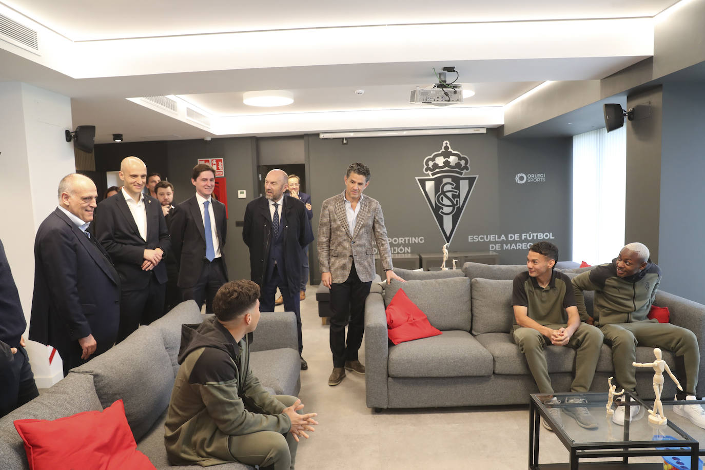 Mareo y su nueva cara: así fue la presentación de la reforma de la Escuela de Fútbol del Sporting