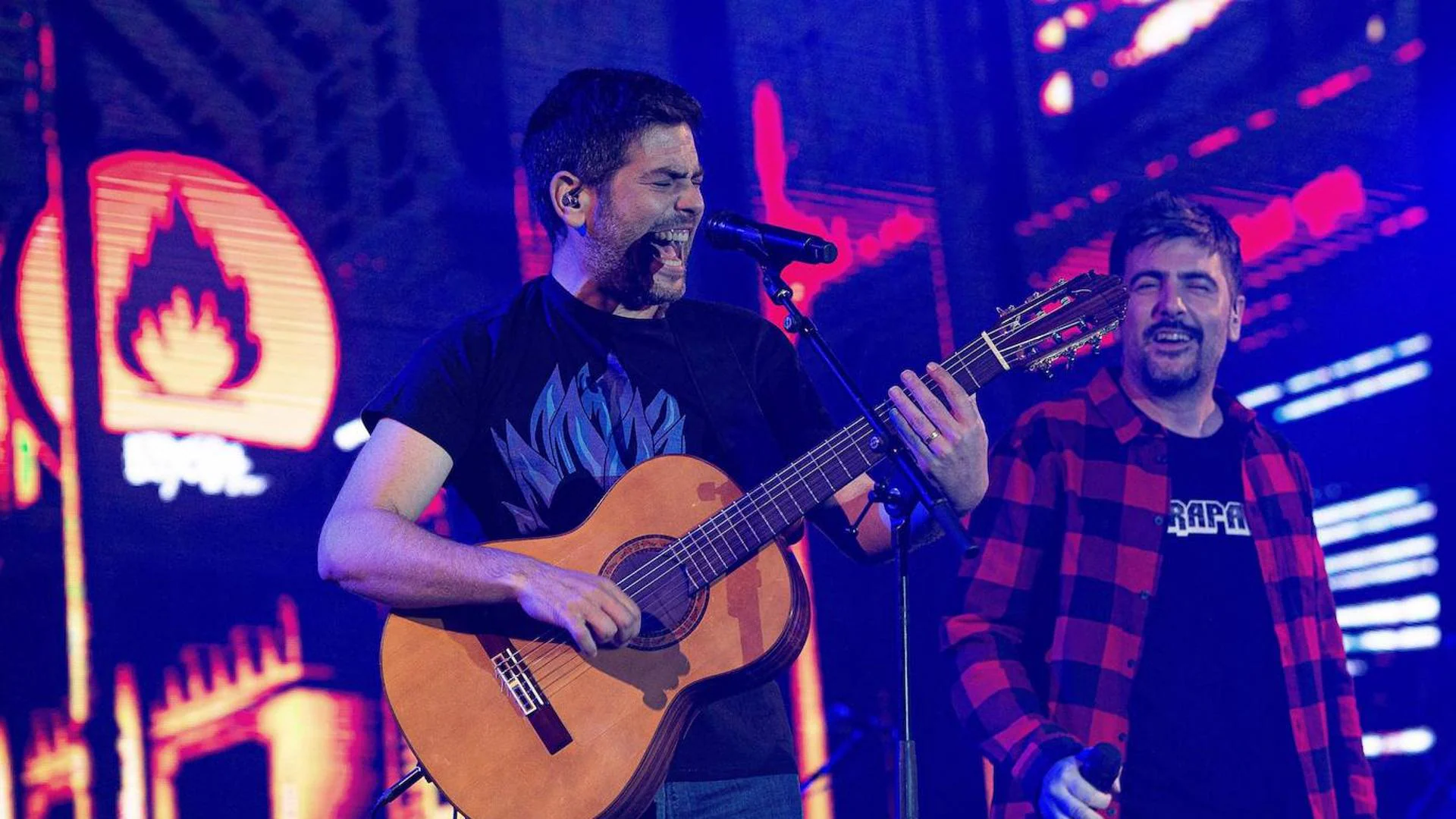 Estopa hangs the ‘no tickets’ sign for his concert on August 3 in Gijón