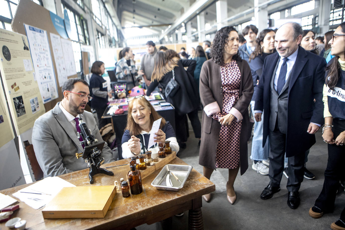 Escape room, simuladores, hologramas y cultivos bajo tierra con luces led en la Feria de la Ciencia