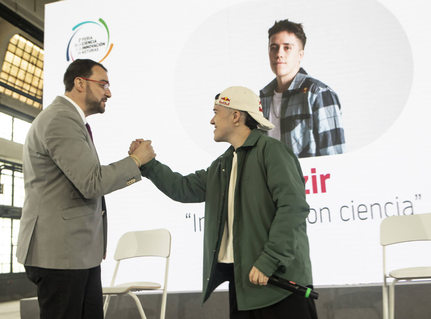 Escape room, simuladores, hologramas y cultivos bajo tierra con luces led en la Feria de la Ciencia