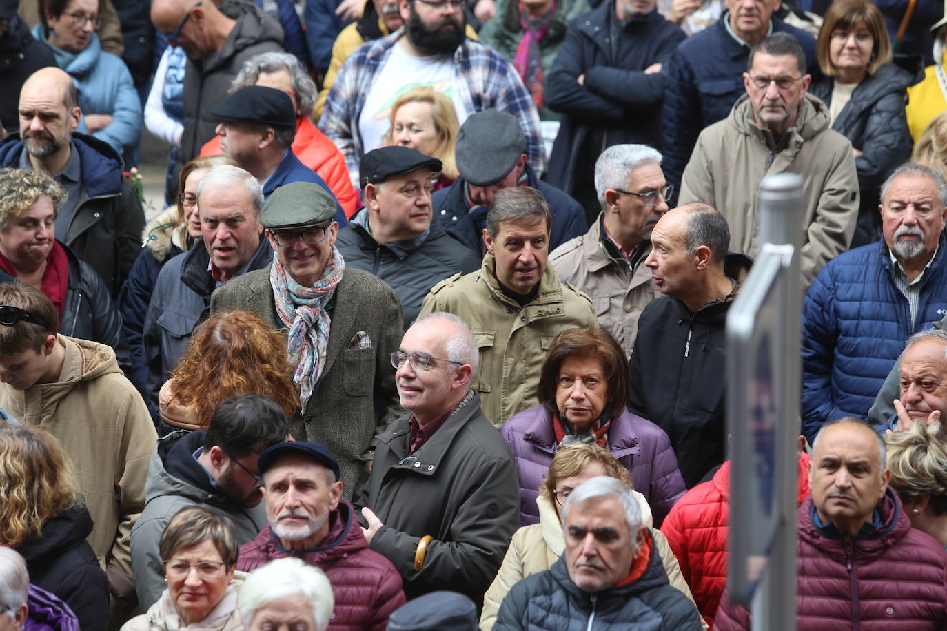 Concentración ante la sede de la FSA para «apoyar a nuestro legítimo presidente»