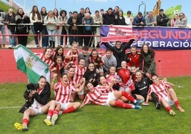 El Sporting Femenino certifica la permanencia: las imágenes de la celebración