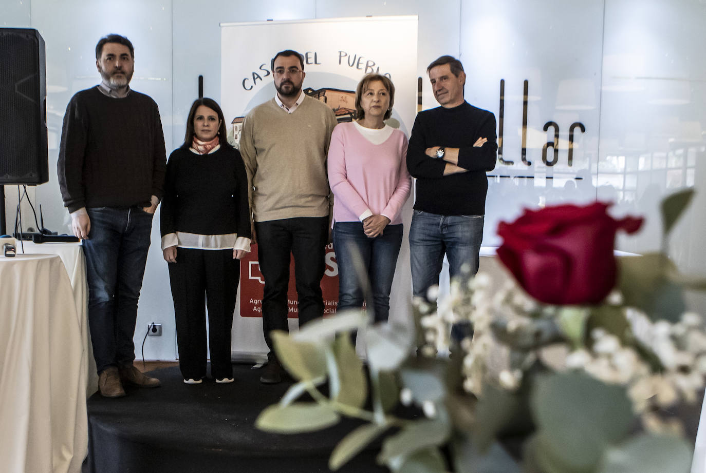 El eurodiputado socialista Jonás Fernández, la vicesecretaria de Acción Política del PSOE, Adriana Lastra, el presidente de la FSA, Adrián Barbón, la delegada del Gobierno, Delia Losa, y el portavoz del Grupo Municipal Socialista de Oviedo, Carlos Fernández Llaneza.