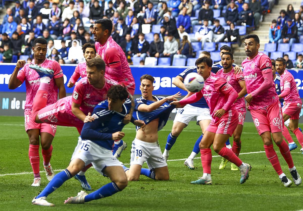 El Oviedo se estrella contra un muro